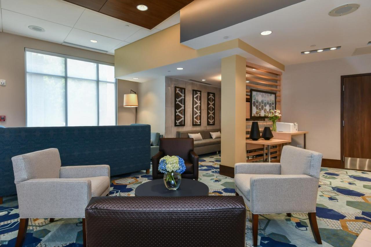 Holiday Inn Express & Suites Charlotte - Ballantyne, An Ihg Hotel Экстерьер фото